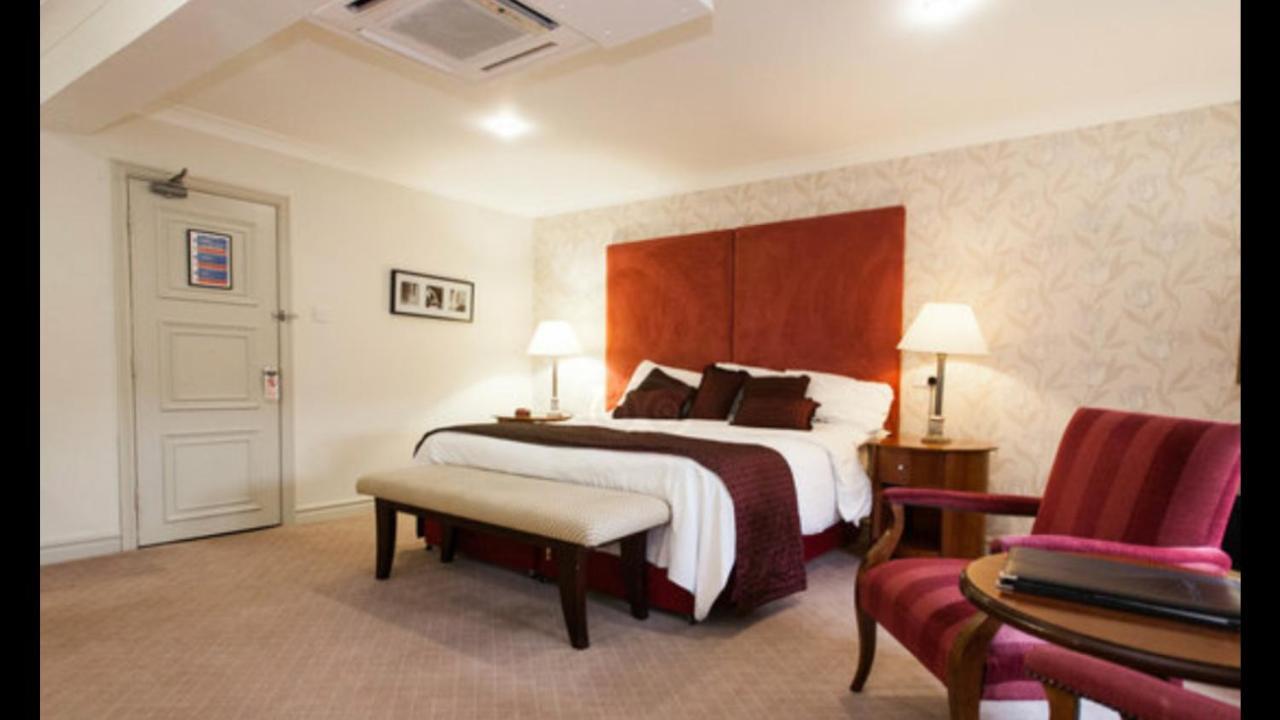 Honest Lawyer Hotel Durham Ngoại thất bức ảnh